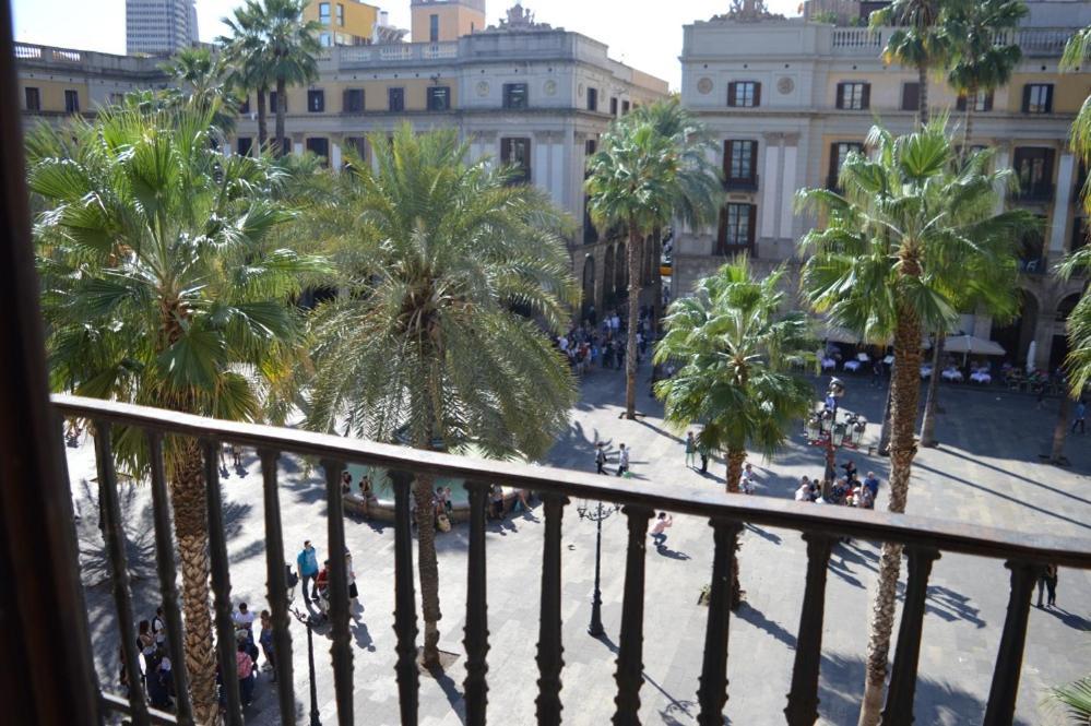 Barcelona Classic Plaza Real Apartments Exterior photo