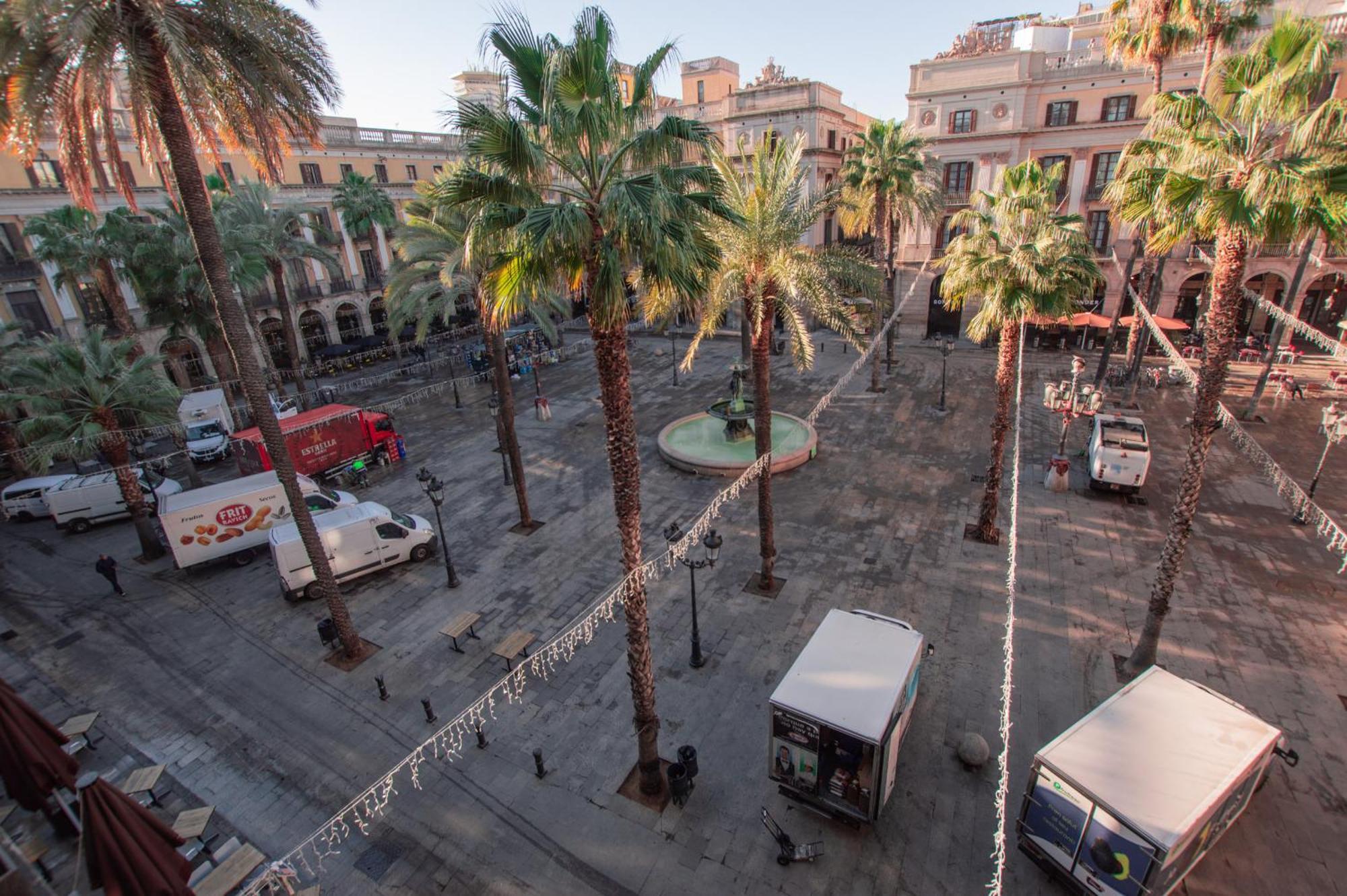 Barcelona Classic Plaza Real Apartments Exterior photo
